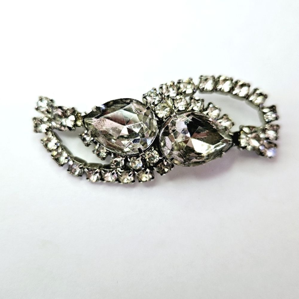Vintage Large Icy Clear Rhinestone Openwork Prong Set Silver Tone Brooch Pin